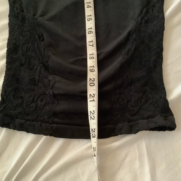 NWOT New Free people mock neck lace sleeve, size XS, color black - Picture 9 of 10